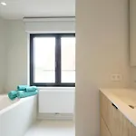 Feriehus Fabulous 4 Bedrooms Near Zwin With A Garden Knokke-Heist