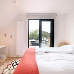 Fabulous 4 Bedrooms Near Zwin With A Garden *