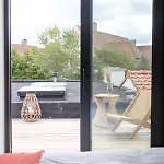 Feriehus Fabulous 4 Bedrooms Near Zwin With A Garden *
