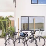 Feriehus Fabulous 4 Bedrooms Near Zwin With A Garden *