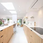 Feriehus Fabulous 4 Bedrooms Near Zwin With A Garden Knokke-Heist