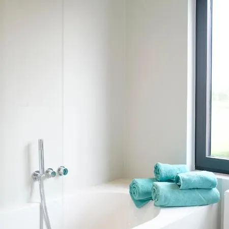 Fabulous 4 Bedrooms Near Zwin With A Garden 크노케-하이스트