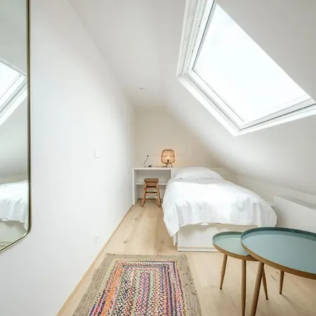 Fabulous 4 Bedrooms Near Zwin With A Garden *