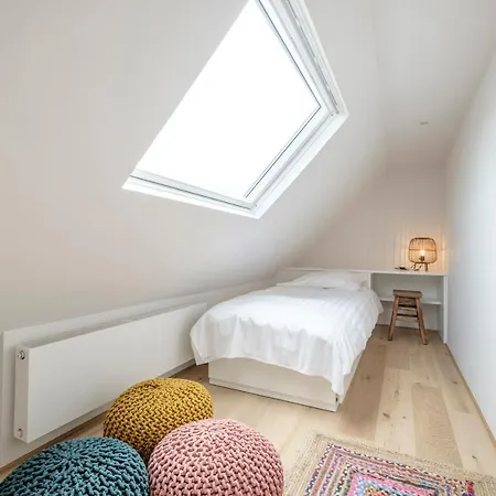 펜션 Fabulous 4 Bedrooms Near Zwin With A Garden *