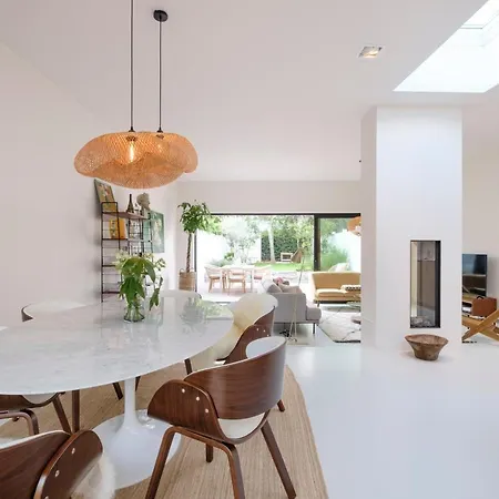 펜션 Fabulous 4 Bedrooms Near Zwin With A Garden *