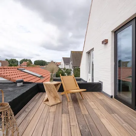 Fabulous 4 Bedrooms Near Zwin With A Garden