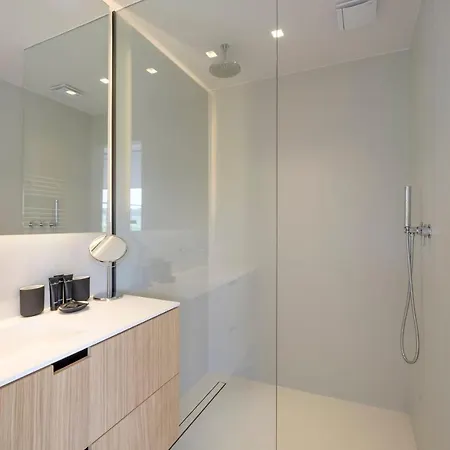 Fabulous 4 Bedrooms Near Zwin With A Garden 펜션 크노케-하이스트