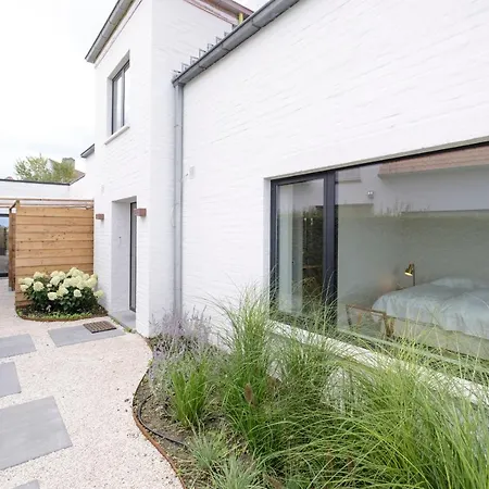 Fabulous 4 Bedrooms Near Zwin With A Garden Prázdninový dům Knokke-Heist