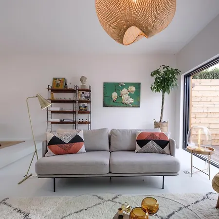 펜션 Fabulous 4 Bedrooms Near Zwin With A Garden *