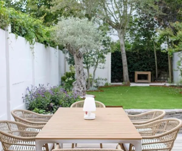 Fabulous 4 Bedrooms Near Zwin With A Garden Knokke-Heist