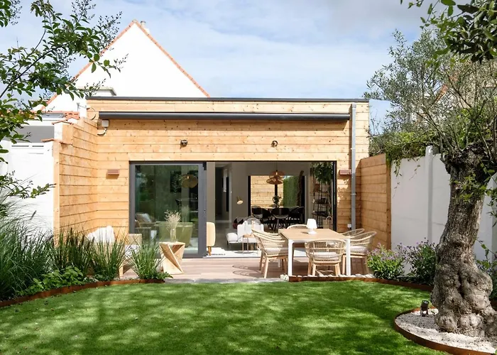 Fabulous 4 Bedrooms Near Zwin With A Garden *