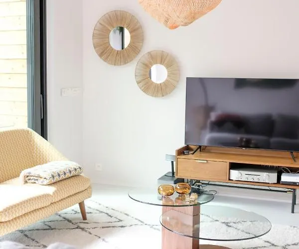 Fabulous 4 Bedrooms Near Zwin With A Garden Casa vacanze *