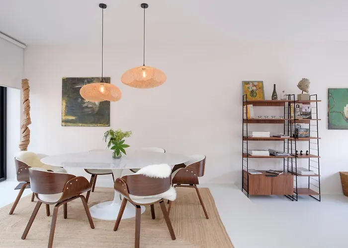 Casa vacanze Fabulous 4 Bedrooms Near Zwin With A Garden *